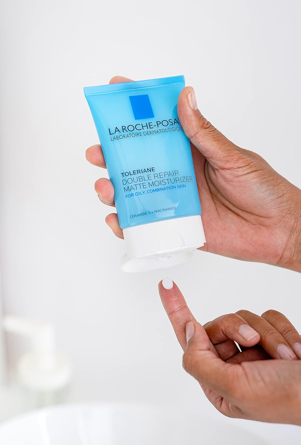 La Roche-Posay Toleriane Double Repair Matte Face Moisturizer, Daily Moisturizer For Oily Skin With Ceramide And Niacinamide For All Skin Tones, Oil Free, Non-Comedogenic, Available with SPF 30