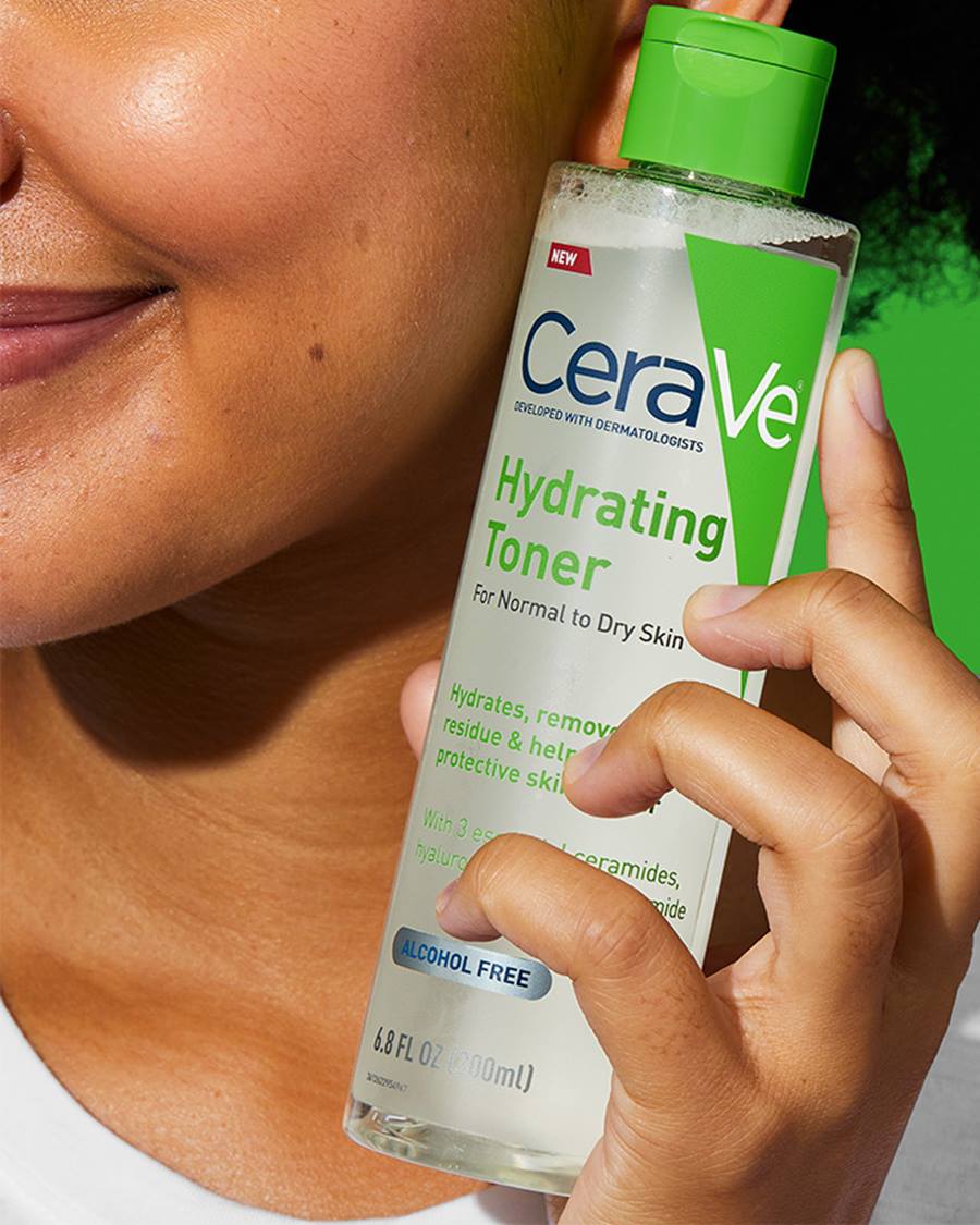 CeraVe Hydrating Toner for Face Non-Alcoholic with Hyaluronic Acid, Niacinamide, and Ceramides for Sensitive Dry Skin, Fragrance-Free Non Comedogenic, Full Size, 6.8 Fl Oz